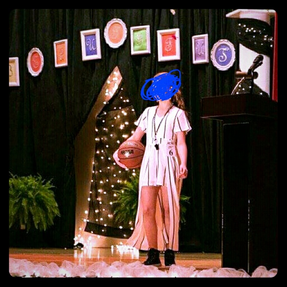 Meet your Posher, Tara - Picture 1 of 1